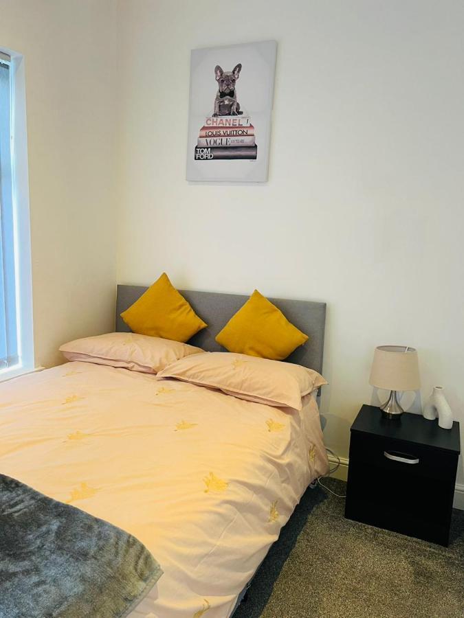 Luxury Double & Single Rooms With En-Suite Private Bathroom In City Centre Stoke On Trent Eksteriør billede