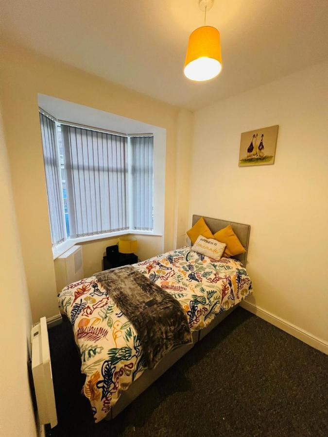 Luxury Double & Single Rooms With En-Suite Private Bathroom In City Centre Stoke On Trent Eksteriør billede