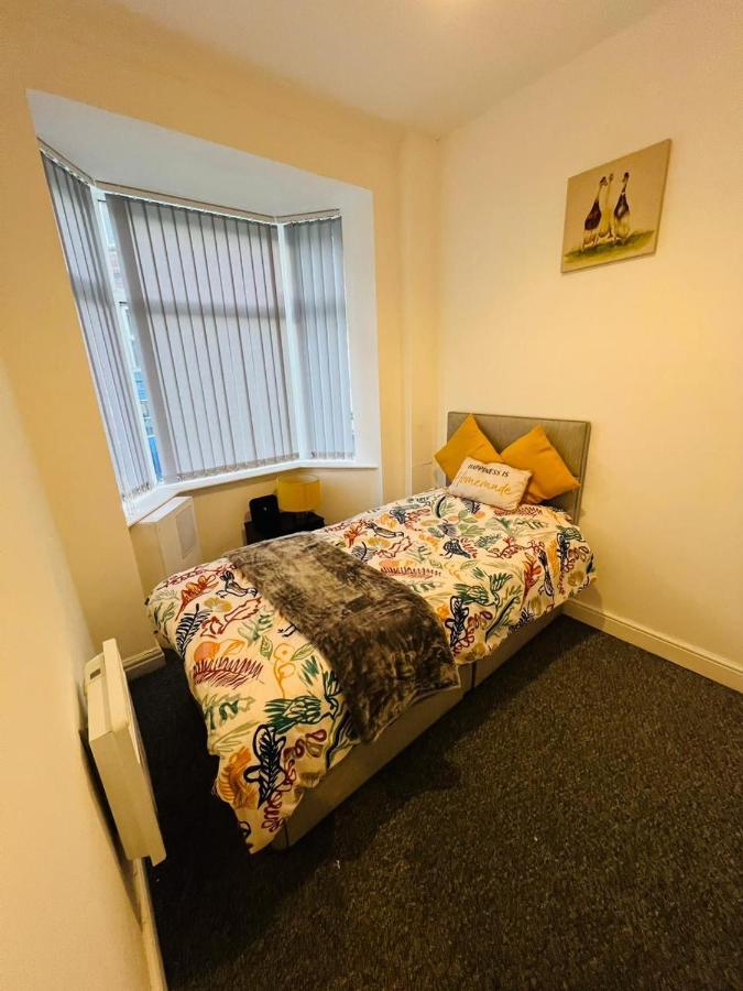 Luxury Double & Single Rooms With En-Suite Private Bathroom In City Centre Stoke On Trent Eksteriør billede