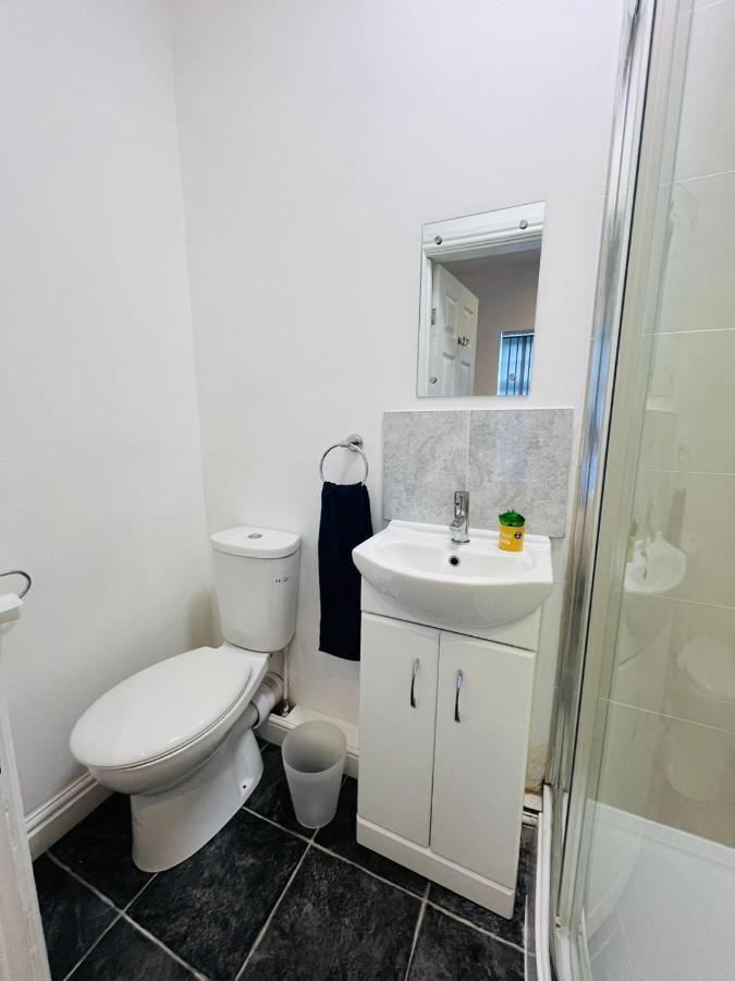 Luxury Double & Single Rooms With En-Suite Private Bathroom In City Centre Stoke On Trent Eksteriør billede